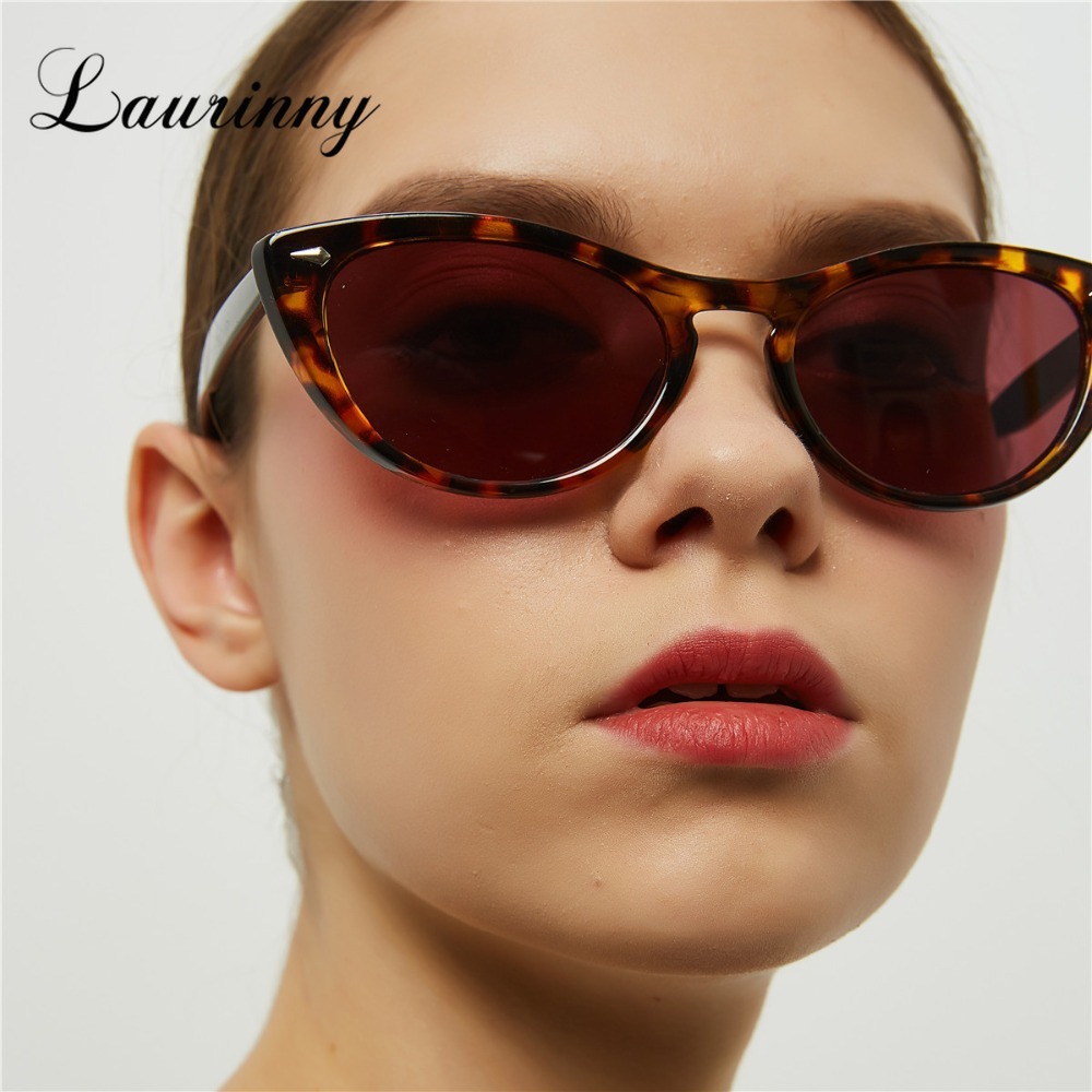 Kacamata Hitam Leopard Mata Ku - Women'S Fashion In The 60S ulasan dan harga