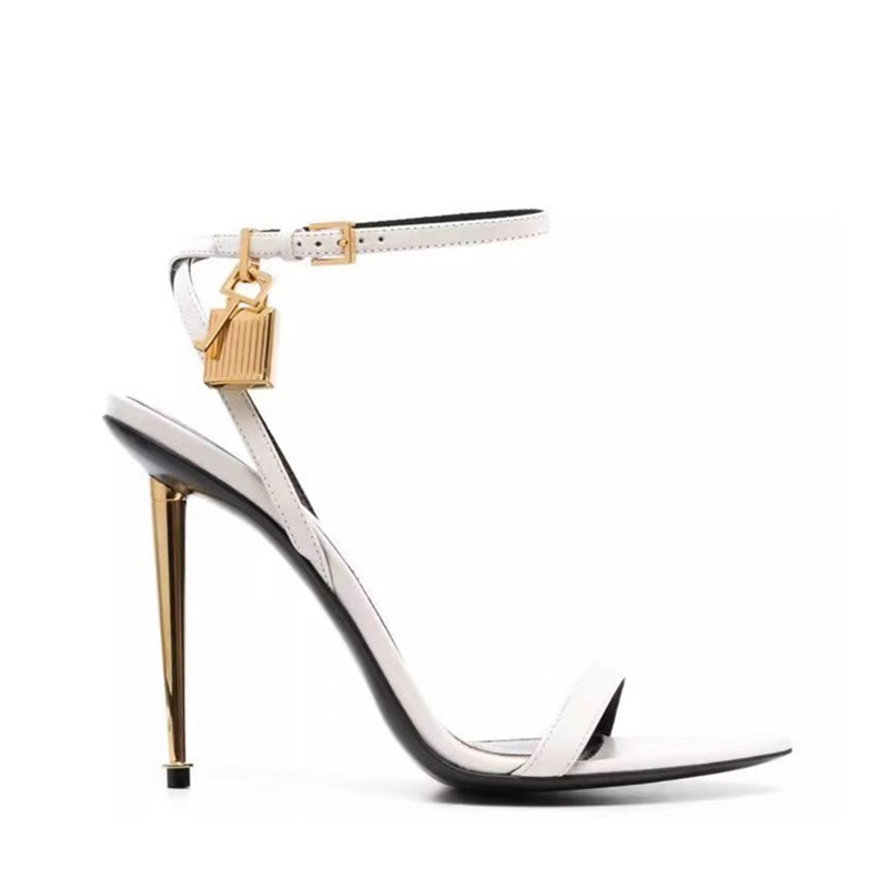 Sandal Wanita Dekorasi Kunci K - Women'S Fashion Show ulasan dan harga