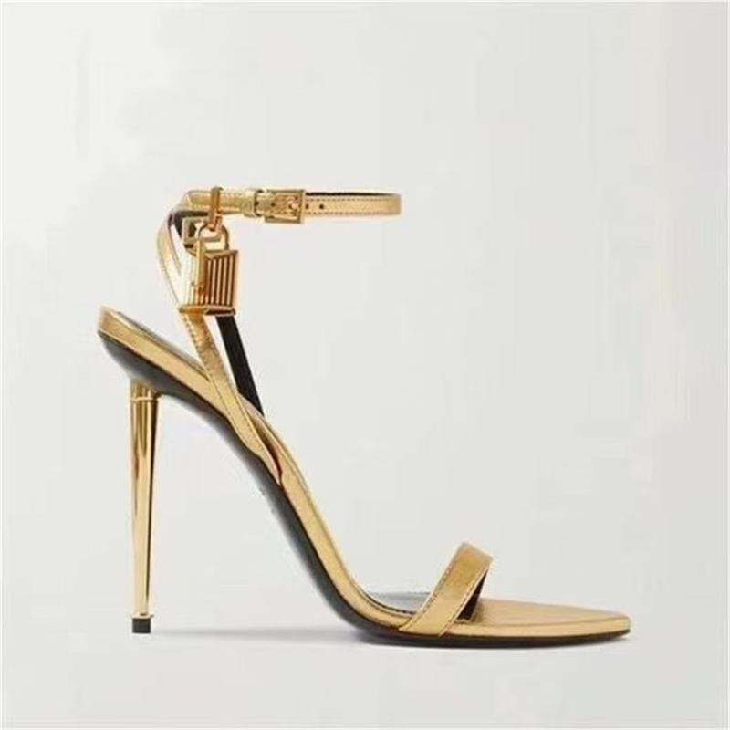 Sandal Wanita Dekorasi Kunci K - Women'S Fashion Show ulasan dan harga